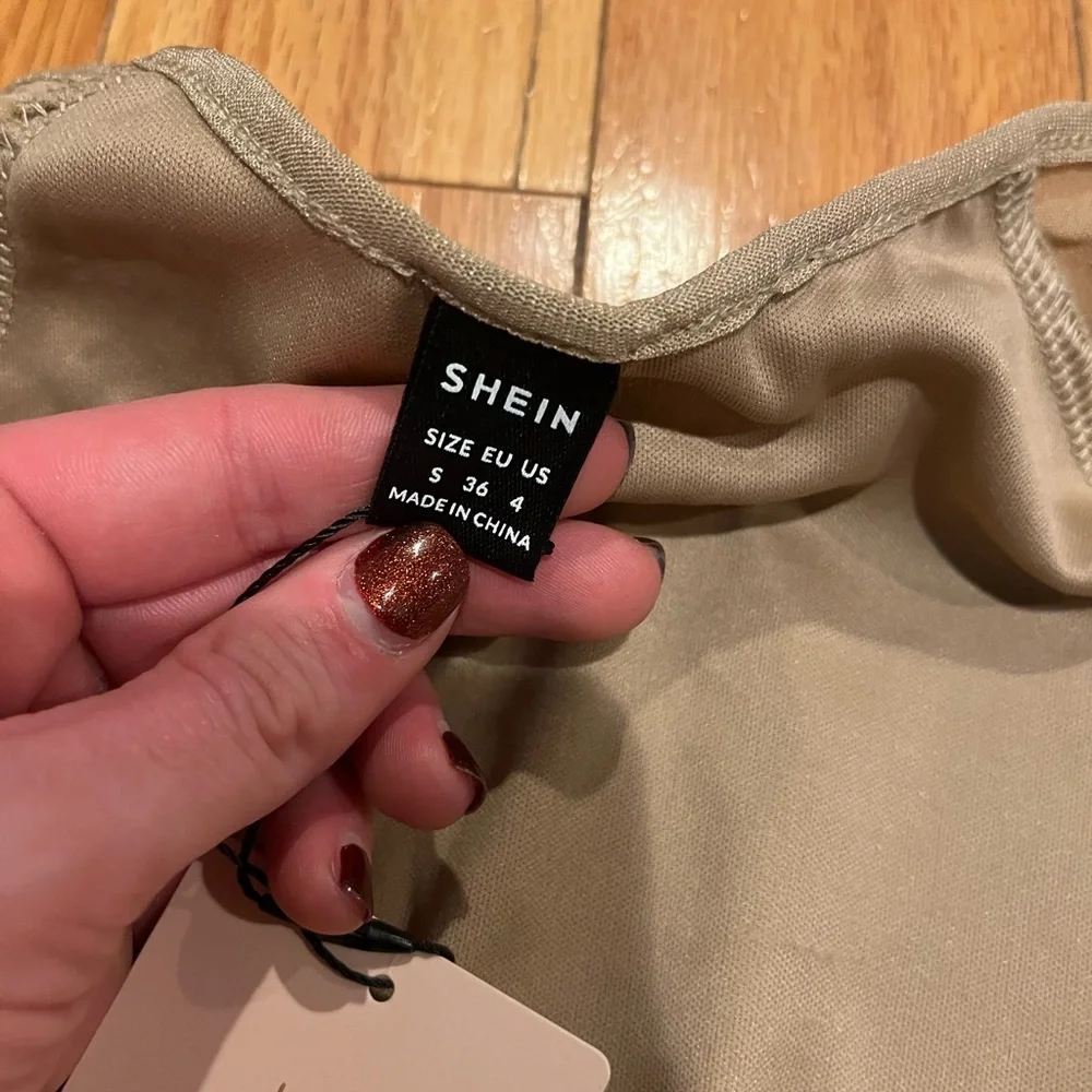 Gorgeous mini dress - Picture 2 of 6